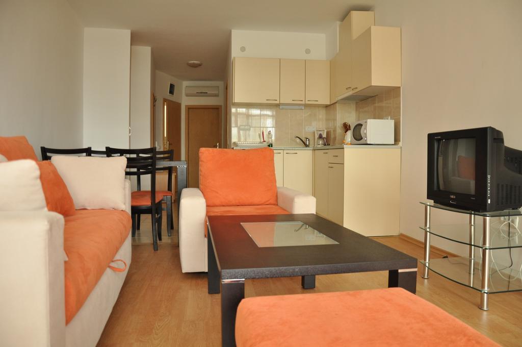 Tomi Family Apartments Σάνι Μπιτς Δωμάτιο φωτογραφία